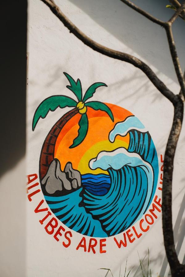 Waiwas Hostel Kuta  Kültér fotó