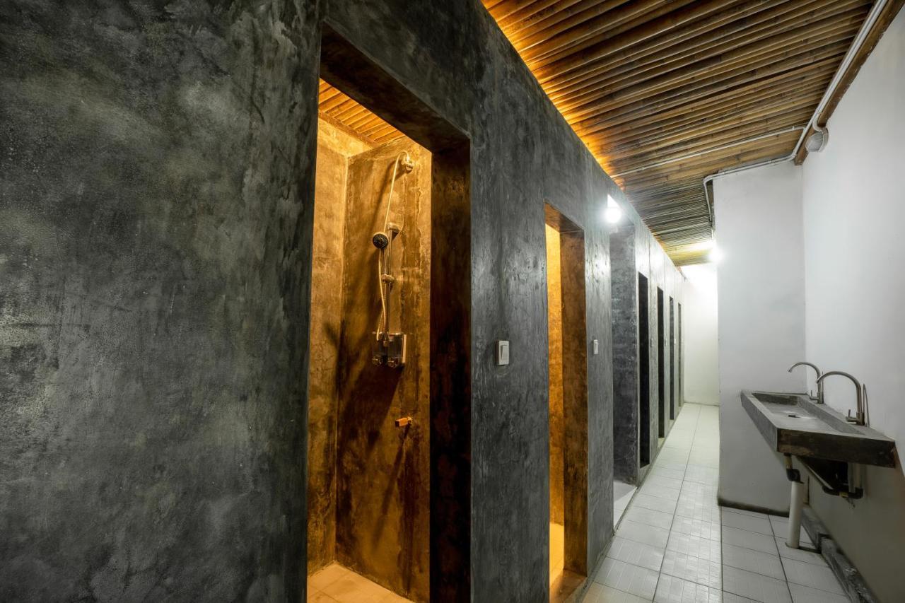 Waiwas Hostel Kuta  Kültér fotó